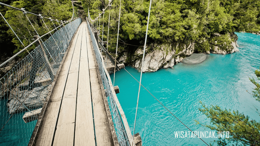 wisatapuncak.info