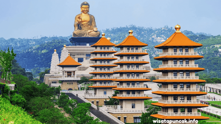 wisatapuncak.info